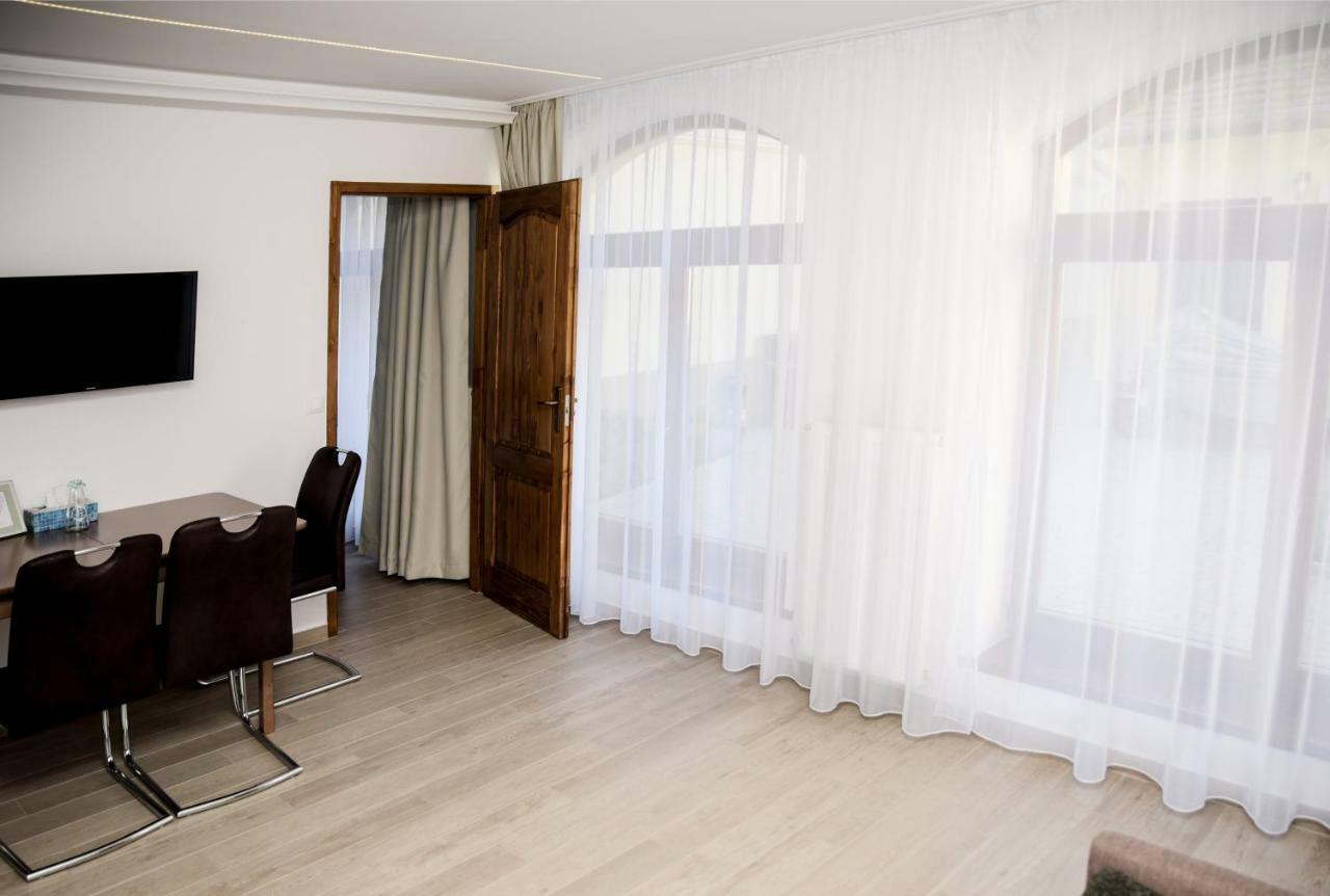 Centrum Apartman Cegléd Exterior foto