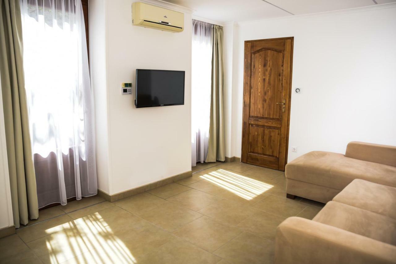 Centrum Apartman Cegléd Exterior foto